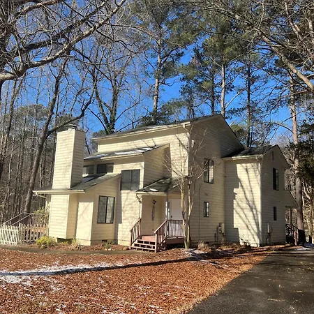 Spacious 2 Bedroom House Close To Unc